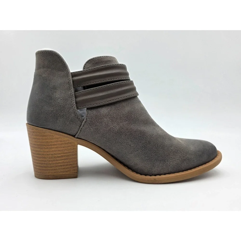 Womens Qupid Booties Size 8.5 Gray New Super Cute